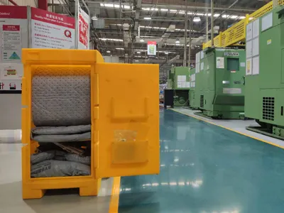 Rozwiązania laboratoryjne do zarządzania odpadami płynnymi|Szafy bezpieczeńst...